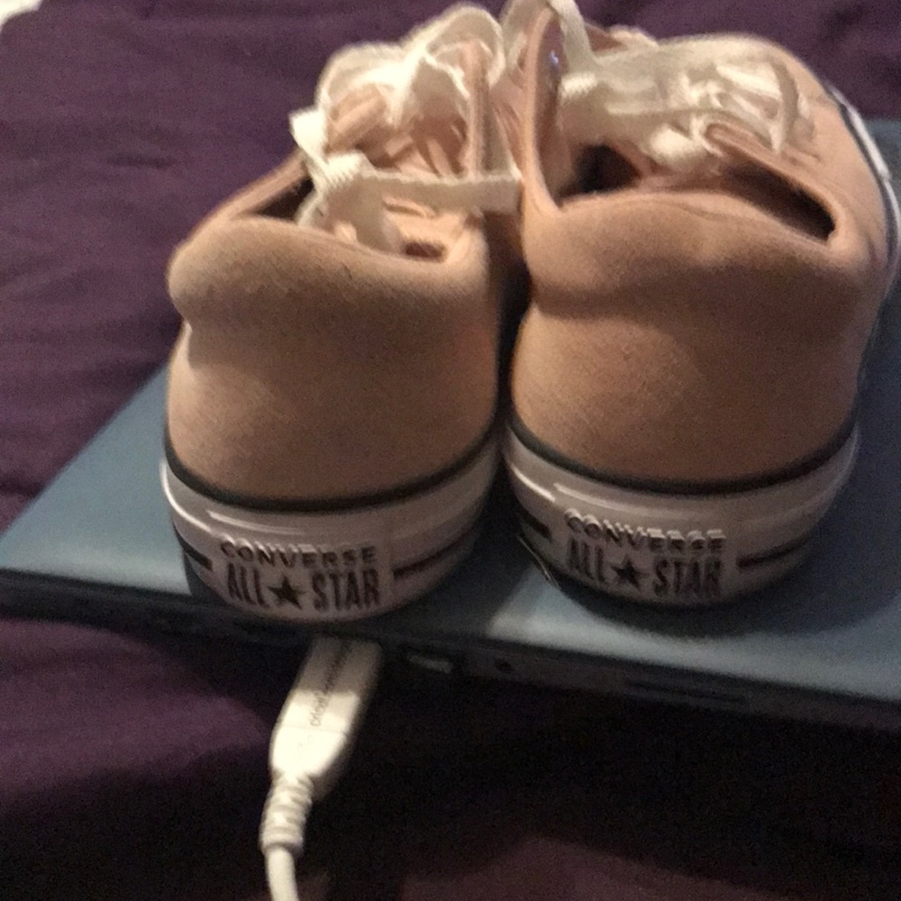 Shoes - Picture 4 of 4
